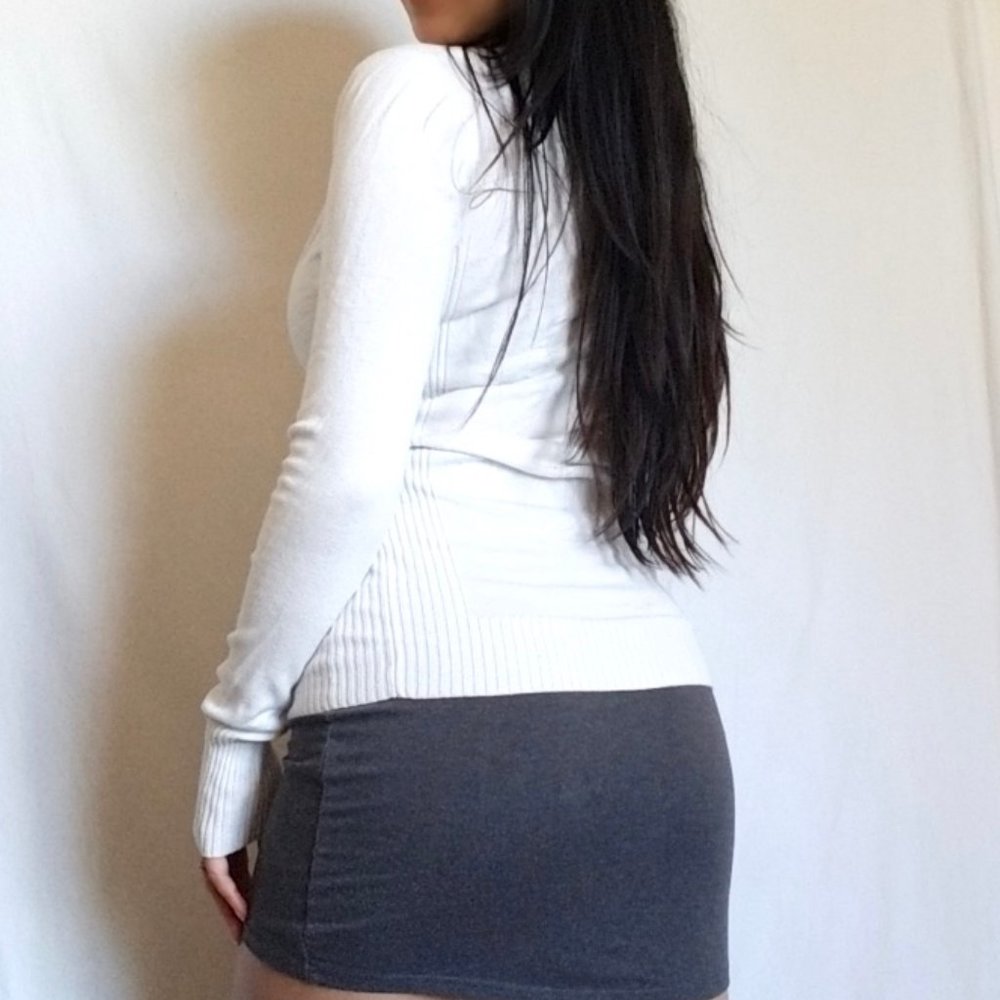 Express Design Studio White Knit V-neck Sweater S - Picture 4 of 9